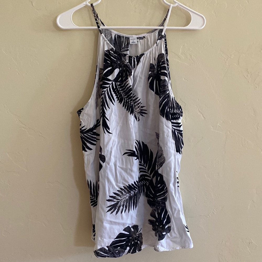 High neck keyhole top